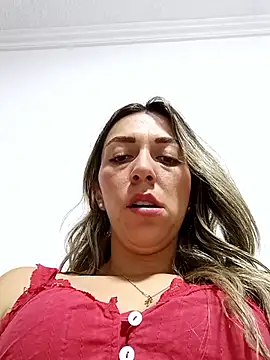 Snapshot of rachellboom chatting on November 2025 10:32:01 PM rachellboom online show from November 2025 10:32:01 PM