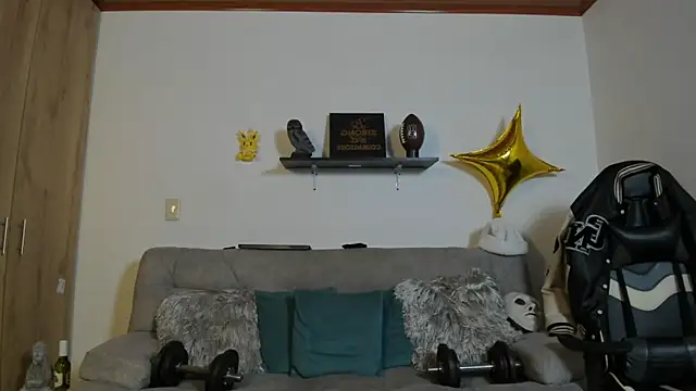 Snapshot of julian_wallace chatting on November 2025 04:29:02 PM julian wallace online show from November 2025 04:29:02 PM