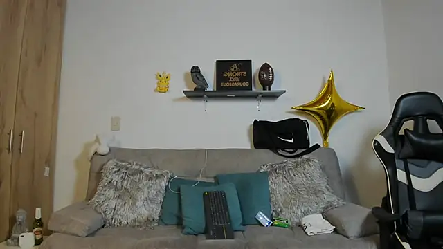 julian wallace online show from December 2025 08:27:02 PM