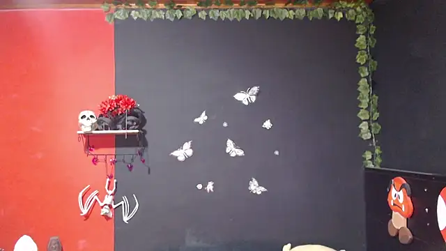 Snapshot of MaggaCass chatting on December 2024 03:00:02 AM MaggaCass online show from December 2024 03:00:02 AM