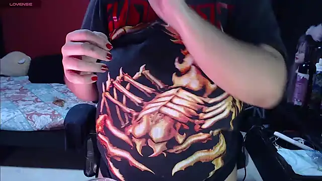 Snapshot of MaggaCass chatting on January 2025 01:27:01 AM MaggaCass online show from January 2025 01:27:01 AM