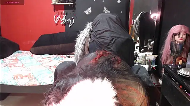 Snapshot of MaggaCass chatting on January 2025 03:15:02 AM MaggaCass online show from January 2025 03:15:02 AM