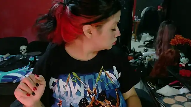 Snapshot of MaggaCass chatting on February 2025 12:43:01 AM MaggaCass online show from February 2025 12:43:01 AM