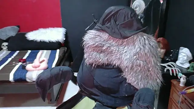 Snapshot of MaggaCass chatting on March 2025 03:02:02 AM MaggaCass online show from March 2025 03:02:02 AM