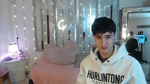 gojo satoru 18 online show from January 2025 11:43:02 AM