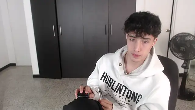 gojo satoru 18 online show from February 2025 02:53:01 PM