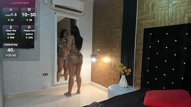 Snapshot of Laross25 chatting on March 2026 08:04:01 PM Laross25 online show from March 2026 08:04:01 PM