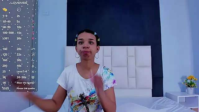 suzanelee online show from December 2024 10:44:02 AM