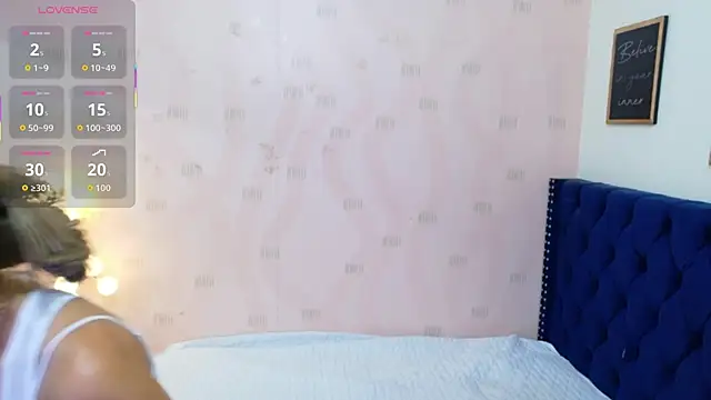 Snapshot of Beautifulskinny18 chatting on May 2026 08:25:01 PM Beautifulskinny18 online show from May 2026 08:25:01 PM