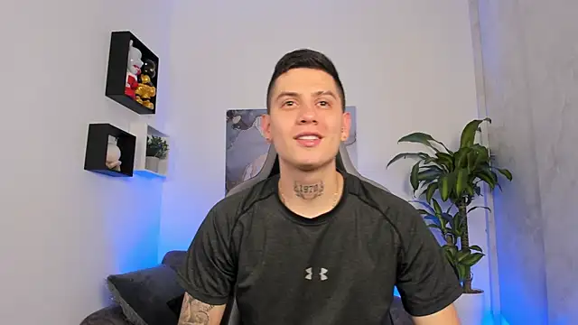 Yeiko Romero  online show from September 2025 05:23:01 PM