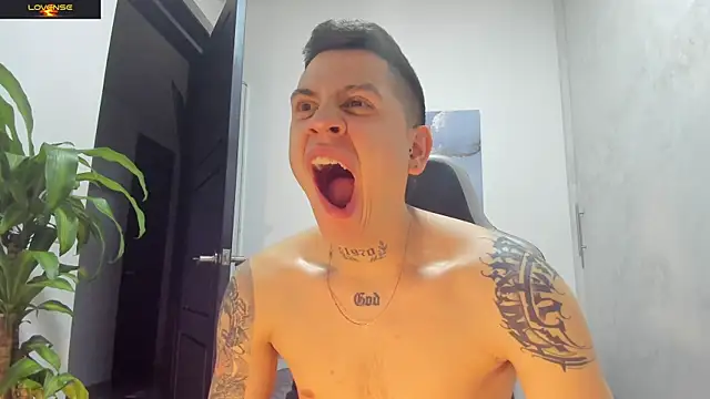 Yeiko Romero  online show from September 2025 09:58:02 AM