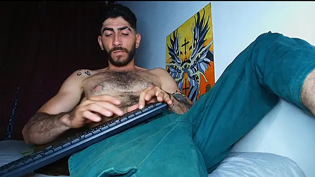 Snapshot of Thomass00 chatting on February 2026 03:04:01 AM Thomass00 online show from February 2026 03:04:01 AM