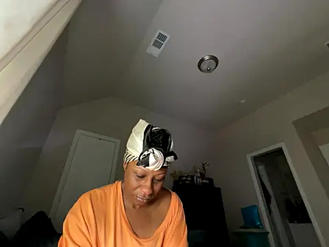 wynterheat online show from December 2025 05:51:02 PM