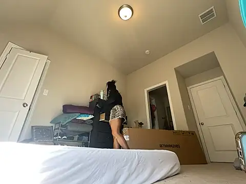 wynterheat online show from February 2026 09:48:02 PM