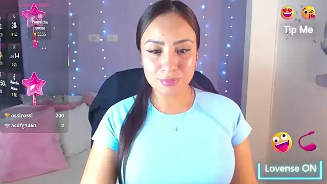 Snapshot of Paulina_627 chatting on November 2025 02:40:02 PM Paulina 627 online show from November 2025 02:40:02 PM