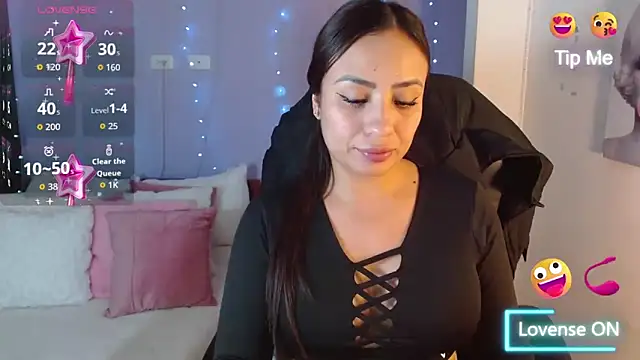 Snapshot of Paulina_627 chatting on December 2025 03:21:02 PM Paulina 627 online show from December 2025 03:21:02 PM