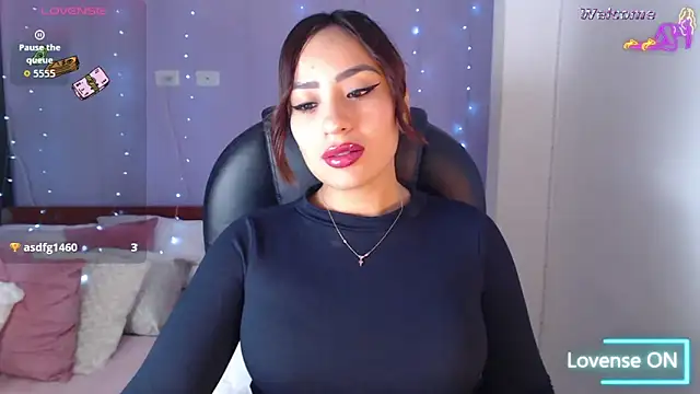 Snapshot of Paulina_627 chatting on March 2026 03:38:01 PM Paulina 627 online show from March 2026 03:38:01 PM