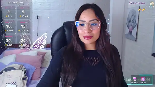 Snapshot of Paulina_627 chatting on April 2026 02:46:02 PM Paulina 627 online show from April 2026 02:46:02 PM