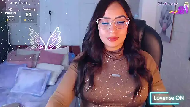 Snapshot of Paulina_627 chatting on May 2026 04:45:01 PM Paulina 627 online show from May 2026 04:45:01 PM