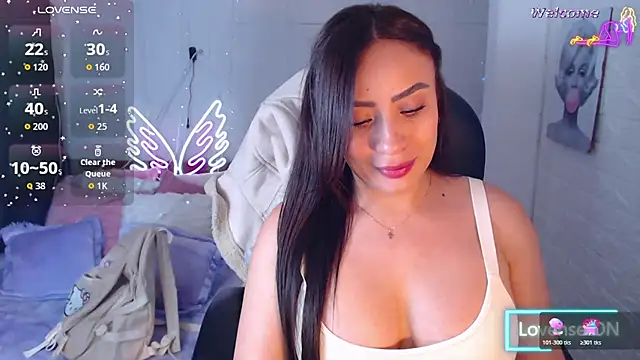 Snapshot of Paulina_627 chatting on May 2026 03:42:02 PM Paulina 627 online show from May 2026 03:42:02 PM