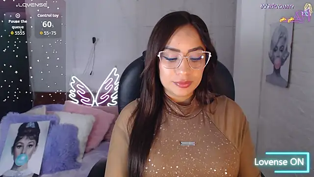 Snapshot of Paulina_627 chatting on May 2026 04:13:02 PM Paulina 627 online show from May 2026 04:13:02 PM