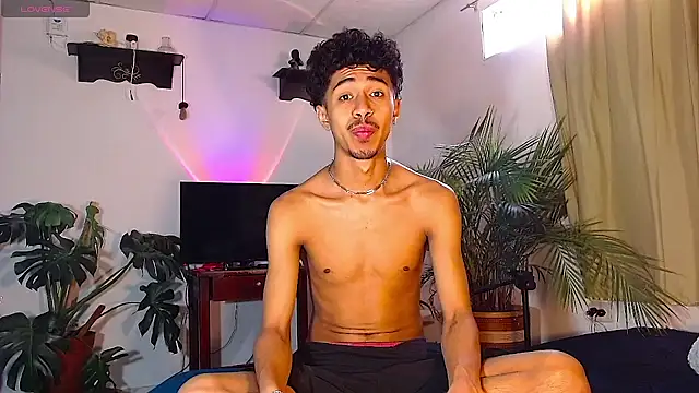 Snapshot of RyanRizzo chatting on February 2025 05:23:02 PM RyanRizzo online show from February 2025 05:23:02 PM