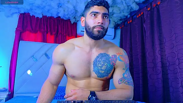 Rich boy01 online show from May 2026 02:35:02 PM
