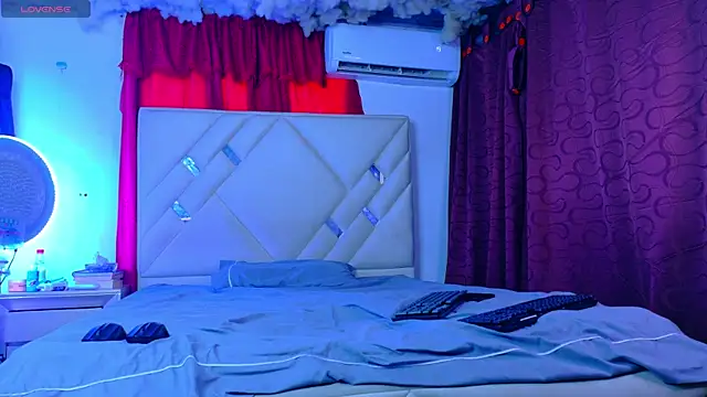 Rich boy01 online show from May 2026 06:53:01 PM