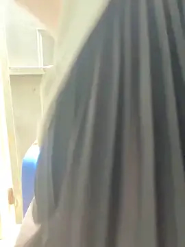 Snapshot of Bella_cum chatting on March 2025 02:43:01 AM Bella cum online show from March 2025 02:43:01 AM