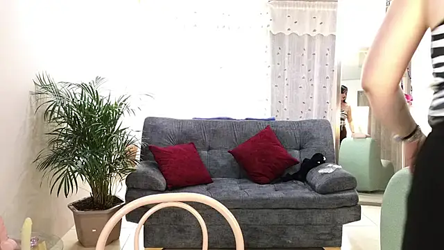 camil milfdream online show from February 2025 01:58:01 PM