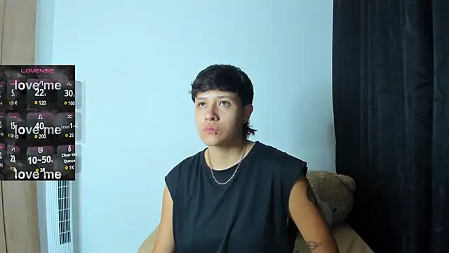 Snapshot of violet_casper_ chatting on December 2024 05:59:02 AM violet casper online show from December 2024 05:59:02 AM