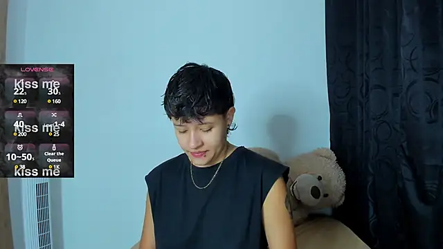 Snapshot of violet_casper_ chatting on December 2024 10:13:01 AM violet casper online show from December 2024 10:13:01 AM