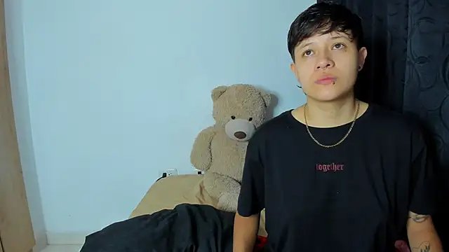 Snapshot of violet_casper_ chatting on January 2025 10:02:02 AM violet casper online show from January 2025 10:02:02 AM