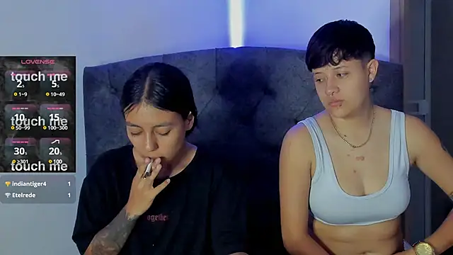 Snapshot of violet_casper_ chatting on February 2025 01:50:02 PM violet casper online show from February 2025 01:50:02 PM