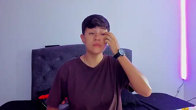 Snapshot of violet_casper_ chatting on March 2025 10:28:02 AM violet casper online show from March 2025 10:28:02 AM