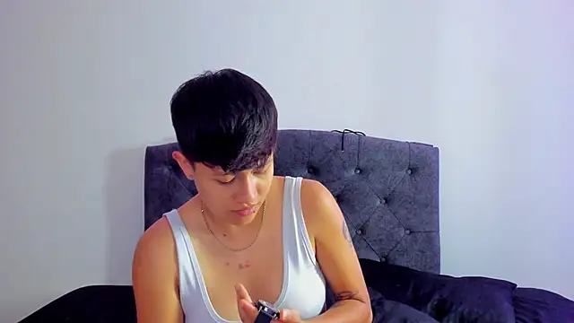 Snapshot of violet_casper_ chatting on March 2025 01:34:02 PM violet casper online show from March 2025 01:34:02 PM