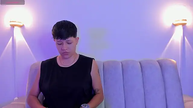 Snapshot of violet_casper_ chatting on September 2025 05:12:01 AM violet casper online show from September 2025 05:12:01 AM