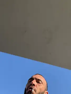 Snapshot of donnuozfutura chatting on February 2025 08:50:01 AM donnuozfutura online show from February 2025 08:50:01 AM