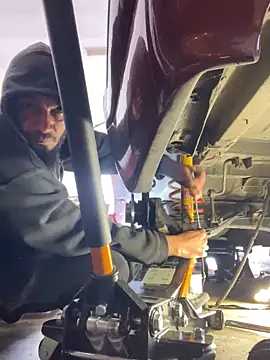 Snapshot of donnuozfutura chatting on February 2025 01:07:01 PM donnuozfutura online show from February 2025 01:07:01 PM