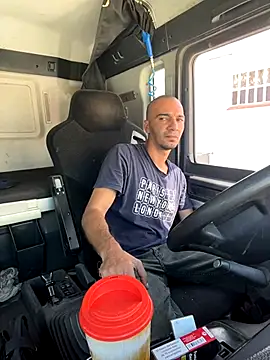 Snapshot of donnuozfutura chatting on October 2025 10:56:02 AM donnuozfutura online show from October 2025 10:56:02 AM