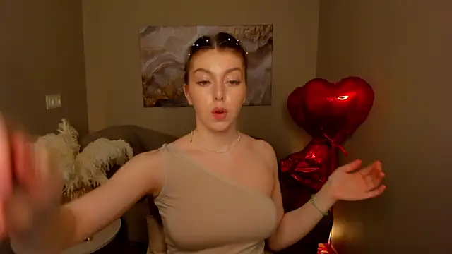 MollyMeltorr online show from February 2026 02:44:02 PM