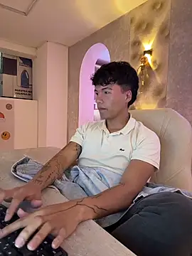 Snapshot of Logan_smith1 chatting on October 2025 06:21:01 AM Logan smith1 online show from October 2025 06:21:01 AM