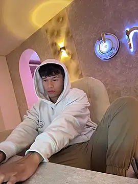 Snapshot of Logan_smith1 chatting on November 2025 04:55:02 AM Logan smith1 online show from November 2025 04:55:02 AM