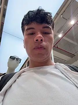 Logan smith1 online show from November 2025 06:46:02 PM