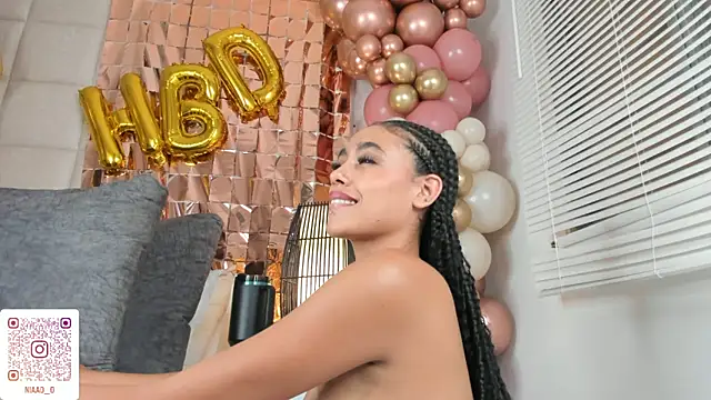 Nia Bunny online show from February 2025 07:38:02 PM