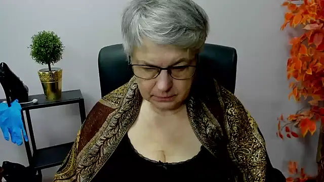 Snapshot of IrisDream chatting on January 2025 07:28:01 AM IrisDream online show from January 2025 07:28:01 AM