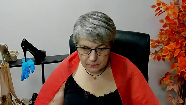 Snapshot of IrisDream chatting on February 2025 10:54:02 AM IrisDream online show from February 2025 10:54:02 AM