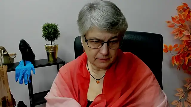 Snapshot of IrisDream chatting on February 2025 07:15:01 AM IrisDream online show from February 2025 07:15:01 AM