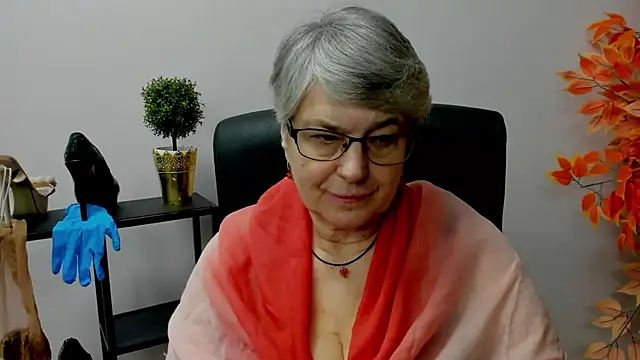 Snapshot of IrisDream chatting on February 2025 11:15:01 AM IrisDream online show from February 2025 11:15:01 AM