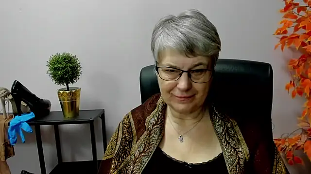 Snapshot of IrisDream chatting on March 2025 07:15:01 AM IrisDream online show from March 2025 07:15:01 AM